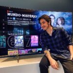 Felipe Castanhari Instagram - TBT de um dos #Top10 mais marcantes da minha vida! E você, já assistiu minha série na Netflix? #MundoMistério #Tbt Na memória