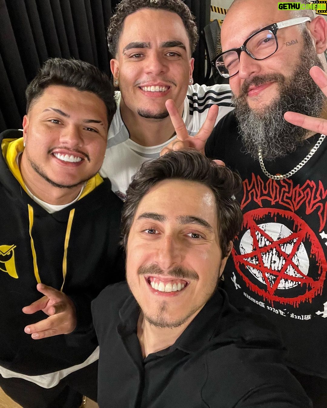 Felipe Castanhari Instagram - Os mensageiros do apocalipse