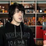 Felipe Castanhari Instagram - Hoje seria o aniversário do maior ícone pop que esse mundo já conheceu. Sua música, dança e legado continuam a inspirar gerações em todo o mundo. Michael pode não estar mais aqui conosco fisicamente, mas sua magia e talento serão eternos. É muito triste e chato viver no mundo do entretenimento e da internet sem Michael Jackson. Fico imaginando o que seria o Michael Jackson no Instagram e Tiktok... imagina ele fazendo o desafio do Moonwalk? 😔