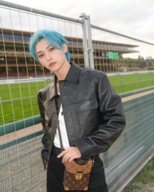 Felix Instagram - Thank you @nicolasghesquiere @louisvuitton & STAY for lollapalooza 🩵 #광고