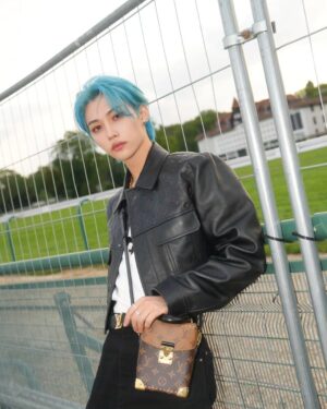 Felix Instagram - Thank you @nicolasghesquiere @louisvuitton & STAY for lollapalooza 🩵 #광고