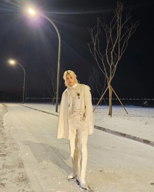 Felix Instagram - Have a happy new year 🩵
I pray for everyone to be healthy and happy ❤️😊
#stay #felix #happy2024