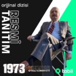 Ferhat Yılmaz Instagram – Bu dizide otel müdürünü oynadım. 1973 
Biltmore Oteli saldırısı 1973 Baltimore Oteli saldırısı, 27 Ocak 1973 tarihinde gerçekleştirilen saldırıda Türkiye’nin Los Angeles Başkonsolosu Mehmet Baydar ve Konsolos Bahadır Demir, 78 yaşındaki Amerikan uyruklu Ermeni Gürgen Yanikyan tarafından öldürüldü. (Şehit Edildi)

1973 Biltmore Oteli saldırısı

Bölge : Santa Barbara,

Kaliforniya, ABD

Tarih

27 Ocak 1973
1973 Biltmore Oteli Cinayeti dizisimiz @tabii de yanında herkesi iyi seyirler

Yapımcımız #MahmutFatihAltay , @ozcan_ayma yönetmenimiz @sevkies ve  5 dilde yayın yapan ülkemizin gururu  @tabii’ye (TRT Dijital) teşekkür ederim.

Bu süreçte sosyal medya danışmanlığımı yapan @ferhatakyuzcom ve @mesaceglobalmedya’ya teşekkür ederim

Dizi boyunca kahrımı çeken sevgili @cuneytgungorresmi’ye @cuneytgungormanagement’a teşekkürlerimi borç bilirim.

Yeni anlaşma imzaladığım Burhan Gün Beyefendiye  @fikrigünfilm  ve menajerim @mertarat’a teşekkür ederim.

Ayrıca sette çalışan tüm oyuncu ve ekip arkadaşlarıma teşekkür ederim.