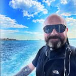 Ferhat Yılmaz Instagram - Bu gülüş ; "Ölü olduğunuzu bilmezsiniz. Bu sadece başkaları için zordur. Aynı şey salak olduğunuzda da geçerlidir." T.C. Türkiye Cumhuriyeti