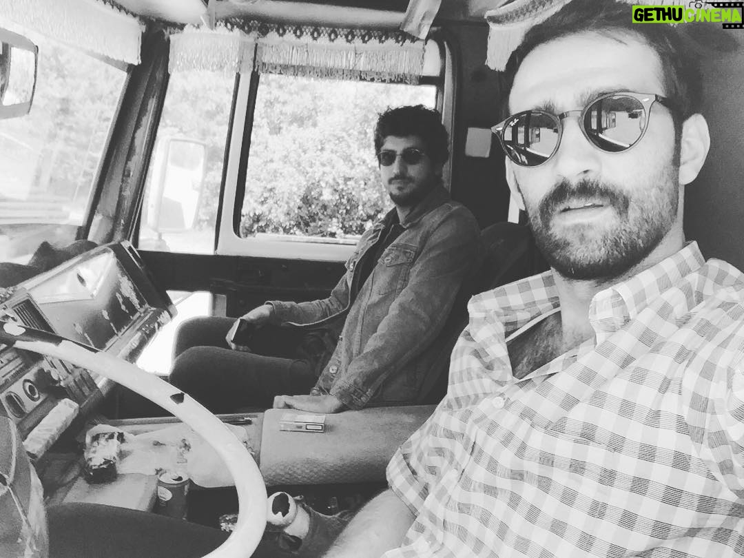 Ferit Kaya Instagram - "ZOR YOL" 👍🍀 #kısafilm #kamyoncu #zoryol #ozanbilen #tnyapım