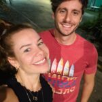 Fernanda Souza Instagram - E meu professor de marketing digital (Sim! Eu estudo de um tudo 🤓) que é a cara do Chay Suede? Pena que a novela acabou pq eu já ia sugerir o @leandroladeiran pra dublê de corpo dele 🤣🤣🤣 E vocês, gostam de estudar o que?