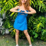 Fernanda Souza Instagram - É hoje que esse feed fica azul!!! 💙✨🌀 Propósito @brunamarquezine, você merece todo nosso apoio nessa trajetória tão linda que você tá vivendo e que nos enche de orgulho desse talento, carisma e inglês perfeito! A gente nunca duvidou de vc! Voa mais alto que esse lindo Besouro Azul porque nem o céu é limite para um coração tão cheio do amor Dele! Te amo! E queremos um Brasil em peso nos cinemas mostrando o quão amada vc é! Ps. E quem concorda deixa um 💙! #BlueBeetle