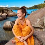 Fernanda Souza Instagram - Meus presentes de 39 anos: Natureza Nascer do sol Silêncio Oração Flores Saúde Amor dos que me amam E o melhor presente de todos é o amor dessa mulher que é minha estrutura, minha paz, minha aula, minha parceira, meu colo, minha razão e meu coração! Obrigada, Meu Deus! Por tanto! E bora pra mais uma volta ao Sol! 🎂🎈🎉🥳 E obrigada por tanto carinhooo, gente!!!!!!
