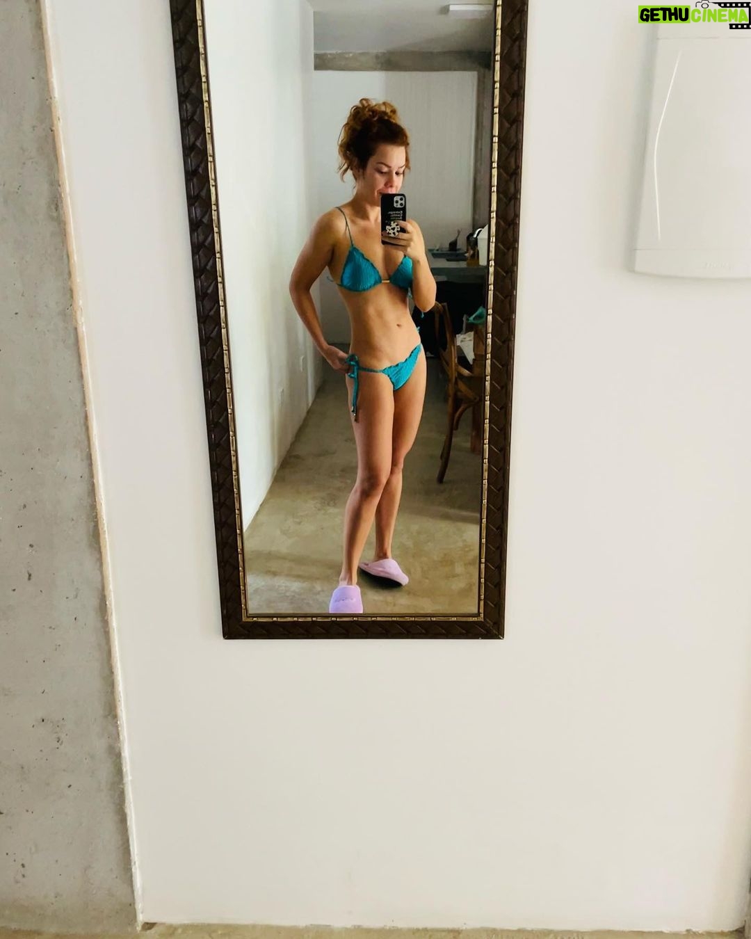 Fernanda Souza - 456.8K Likes - Fotos dos bastidores de um 𝐏𝐑𝐎𝐉𝐄𝐓𝐎 𝐍𝐎𝐕𝐎 que só posso contar pra vocês 𝐀𝐌𝐀𝐍𝐇𝐀!!!!!
𝐏𝐚𝐥𝐩𝐢𝐭𝐞𝐬?
Tô mto feliz e ansiosa!!!!! 😜🤙🏼