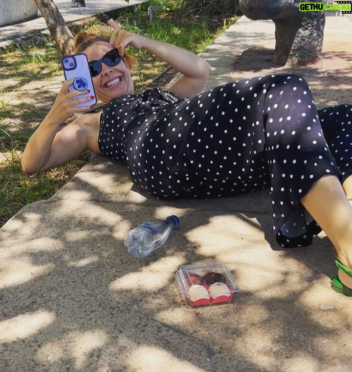 Fernanda Souza - 350.9K Likes - Passe para o lado e
𝐌𝐀𝐑𝐐𝐔𝐄 𝐒𝐄𝐔 𝐀𝐌𝐈𝐆𝐎
que vc espera que tenha o mesmo
nível de esmero de @fernandasouzaoficial
na hora de tirar uma foto!
A partir de agora, nao aceitaremos
nada menos que isso!!! 😅
Ps: obrigada amiga pela dedicação total
em tuudoo! Te amo.