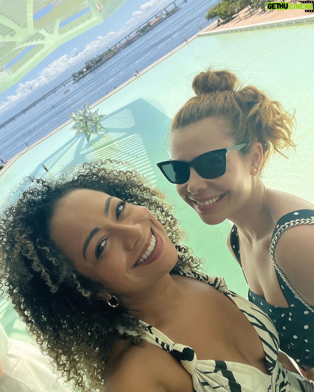 Fernanda Souza - 311.7K Likes - Museu do Amanhã:
𝐓𝐄𝐌 𝐐𝐔𝐄 𝐈𝐑!
Passeio lindo, inspirador,
sensível, e reflexivo!
Resgatei a influencer que mora em mim, já que falei que estarei mais “on” em 2023 e fiz vaaaarios Stories!
Vai la veeeer! Tá legal!
Ps. @arethaoliveiraoficial fazendo passeios turísticos comigo desde Mili e Pata!