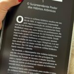 Fernanda Souza Instagram - Uma mulher com sua raiz feita + cabelo hidratado + livro + marmita + galaozim de agua não quer guerra com ninguém, já diria o meme! Bom sábado a todos! Ps: @spadeiaerenatario já falei que eu amo vocês hoje?