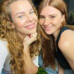 Fernanda Souza Instagram – Nossas amadas embaixadoras estão passando pela sua timeline para saber: 

O que você aprendeu com 
a nossa @se.eleve ????

Qual foi a transformação
que você sentiu nesses 8 meses
acompanhando a gente!? 

Vamos ler os comentários de vocês no ÚLTIMO VÍDEO desse ano que vai ao ar 29/12!

Obrigada desde já por tudo! 🙏🏻

Fazemos com todo nosso amor,
pra vocês! 🤍

Equipe Se Eleve
🌀✨💙