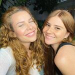 Fernanda Souza Instagram – Nossas amadas embaixadoras estão passando pela sua timeline para saber:
O que você aprendeu com
a nossa @se.eleve ????
Qual foi a transformação
que você sentiu nesses 8 meses
acompanhando a gente!?
Vamos ler os comentários de vocês no ÚLTIMO VÍDEO desse ano que vai ao ar 29/12!
Obrigada desde já por tudo! 🙏🏻
Fazemos com todo nosso amor,
pra vocês! 🤍
Equipe Se Eleve
🌀✨💙