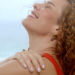 Fernanda Souza Instagram - E se você não se deixasse para amanhã? Com Natura Tododia Manga Rosa e Água de Coco e Acerola e Hibísco, você hidrata sua pele, se refresca com a Água Prebiótica e ainda aproveita aquelas fragrâncias que todo mundo ama. Não é mesmo, @naturabroficial? 🧡