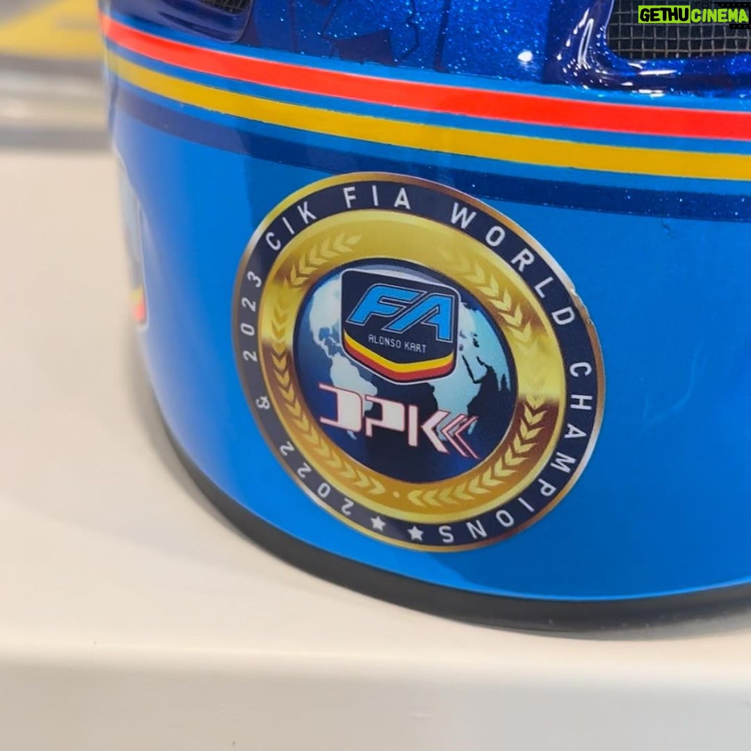 Fernando Alonso Instagram - Día de test en el @circuitomuseofa y récord del circuito. Desde el 2017..😅 que parecía imposible acercarse a los tiempos del campeonato de Europa celebrado aquí, por fin hoy se ha podido bajar. Gracias @dpkracing @fa_alonsokart 💙💛❤️. #karting #dpk #FAkart #iame