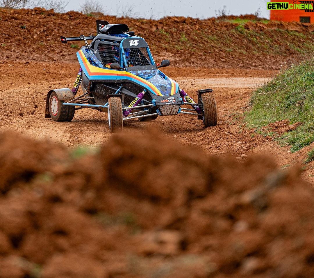 Fernando Alonso Instagram - Another day of training, this time focusing on car control and changing terrain/grip. Thanks @pastracing_ . Another great day together. Best team and proud to see my cars in the best hands π #motorsport #training