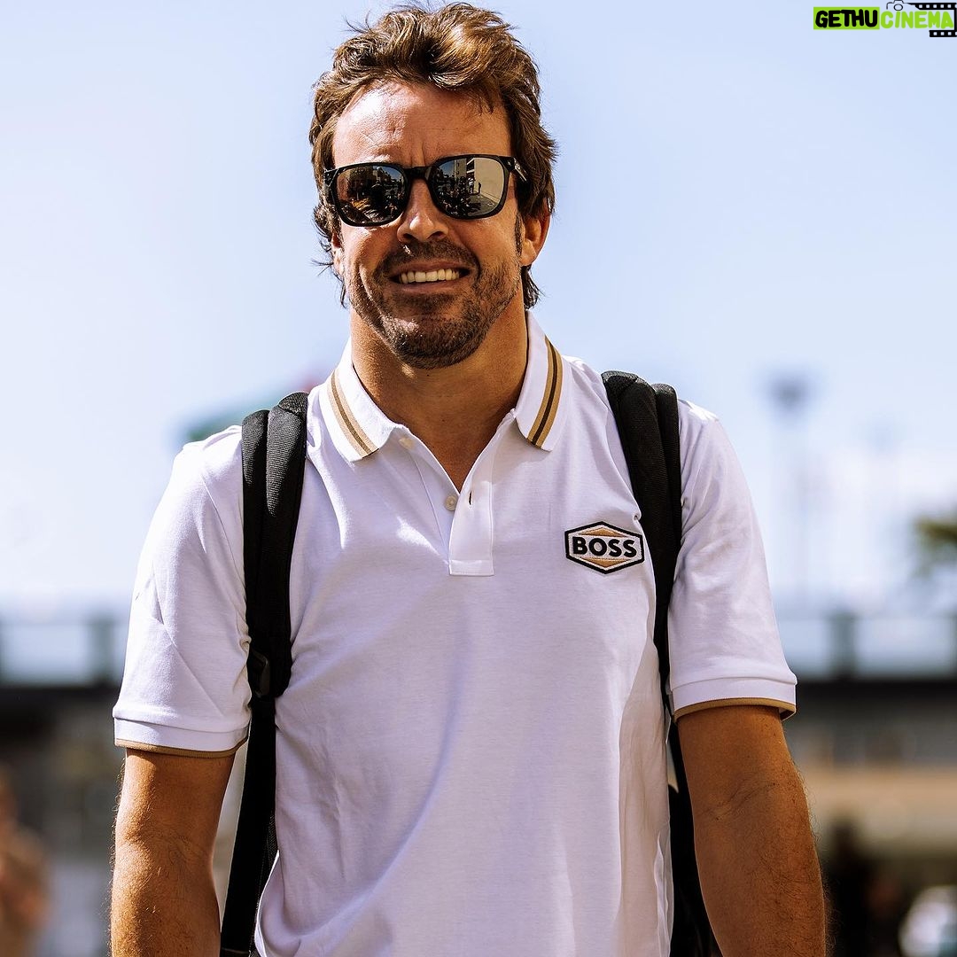Fernando Alonso Instagram - One more time . @astonmartinf1 #abudhabi #f1 #astonmartin @boss
