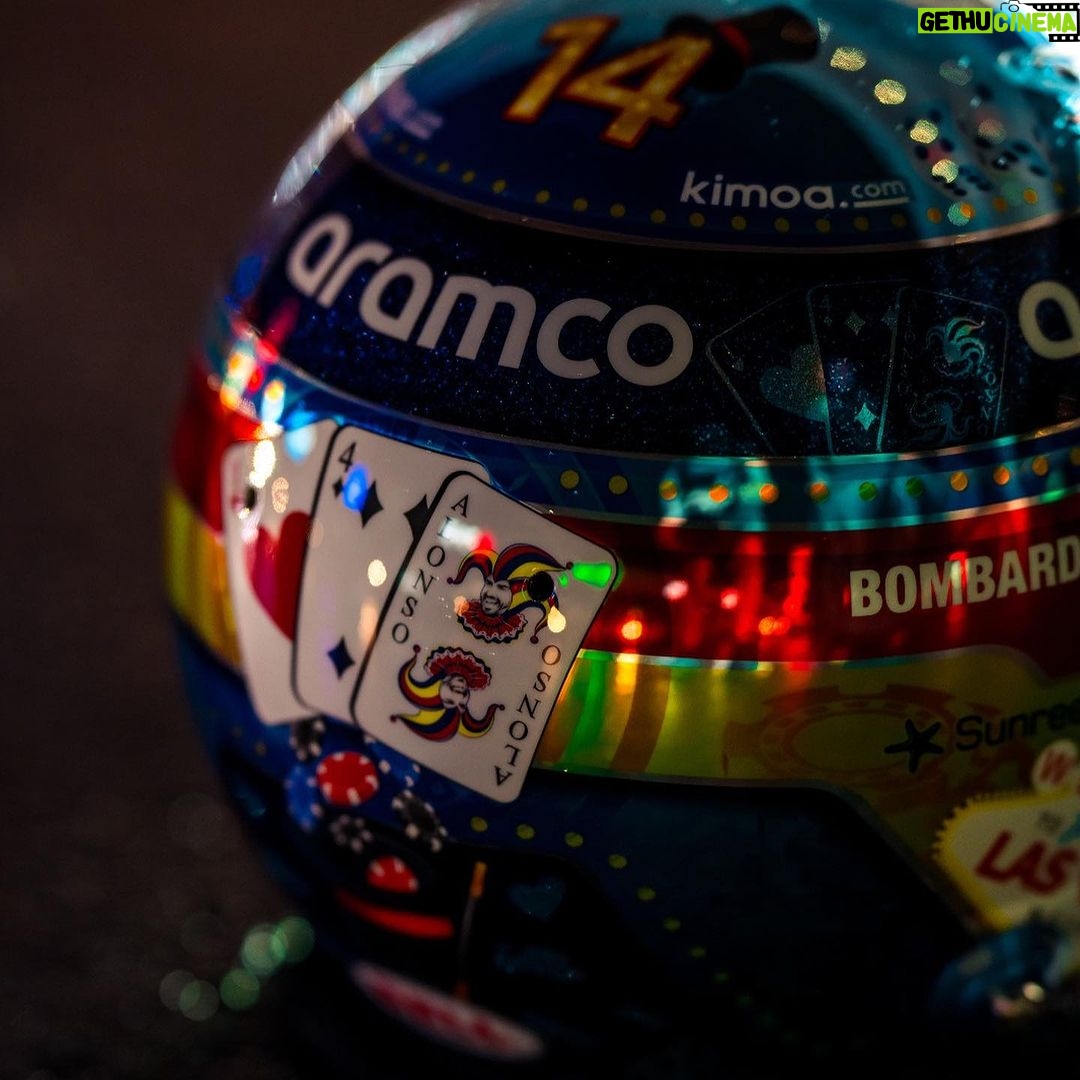 Fernando Alonso Instagram - Magic Vegas 🎲. @bellracinghq @astonmartinf1 #helmet #f1 #lasvegas