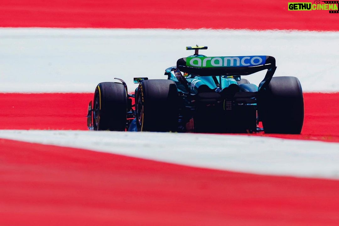 Fernando Alonso Instagram - Intense Friday 🤩! P7 for the grid on Sunday. Plenty more to come this weekend 👏🏻! Let’s gooooo @astonmartinf1 #f1 #austria #astonmartin