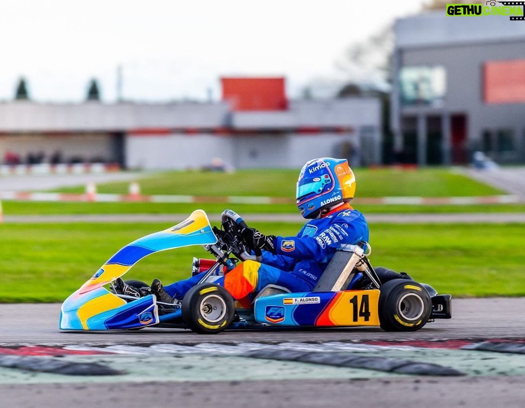 Fernando Alonso Instagram - Back to action 😇 @circuitomuseofa @fa_alonsokart MUSEO Y CIRCUITO FERNANDO ALONSO