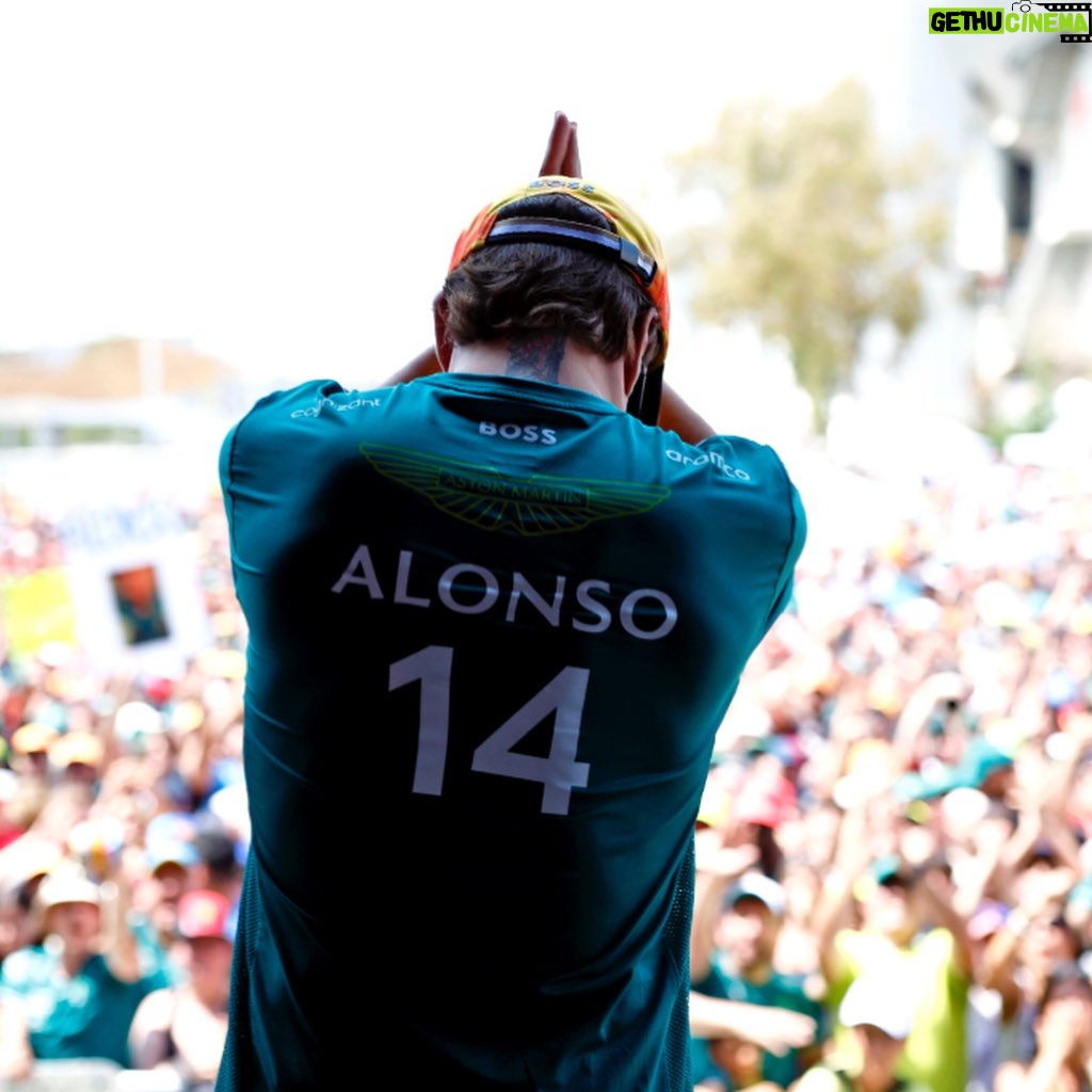 Fernando Alonso Instagram - Gracias 2023. Inolvidable 😘 @astonmartinf1 @f1