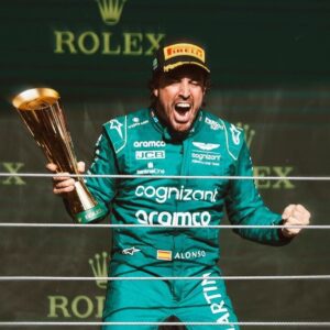 Fernando Alonso Instagram - Gracias 2023. Inolvidable 😘 
@astonmartinf1 @f1