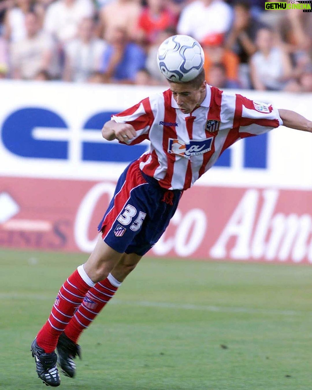Fernando Torres Instagram - Mi primer gol con los mayores .Albacete, hace 19 años... imposible olvidar este momento.