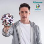 Fernando Torres Instagram - I've teamed up with Hisense to give you the chance to win a signed mini @euro2020 football ⚽ All you have to do is: Follow @HisenseSports ✅ Tag a friend you can do more keepy-ups than 👀 #HisenseSports #EURO2020