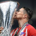 Fernando Torres Instagram - Return to @atleticodemadrid 2 goals in last ever #vicentecalderon stadium @europaleague with @atleticodemadrid 2 goals in my last ever @atleticodemadrid match End of my career in @sagantosu_official ... Wishing everybody a wonderful end of the year and a great 2020. I hope next decade will be even better than last one. Lots of love #FT
