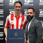 Fernando Torres Instagram – Regalo lleno de sentimientos de parte de @atmcollect1903 .
El 9 del @atleticodemadrid . Muchas gracias 🔴⚪️🔴⚪️🔴
#forzaatleti Nine Fitness