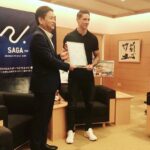 Fernando Torres Instagram - On my farewell I want to deeply thank Saga’s people for the appointment as Ambassador. From this position I will share the values of sport with young people. En mi despedida, agradecer de corazón al pueblo de Saga su nombramiento como embajador. Desde aquí contribuiré a promover los valores del deporte en la juventud. Saga Prefecture
