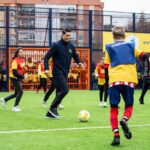 Fernando Torres Instagram – Estoy feliz de poder devolver un poco de lo mucho que me enseñaron en el colegio Francisco de Quevedo de Fuenlabrada. Gracias a la @fundacioncruyff por hacerlo posible y por la gran labor que realizáis.

#CruyffLegacy #CreatingSpace #CruyffCourt