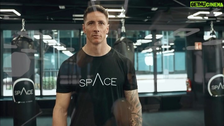 Fernando Torres Instagram - 🚀🪐¡Encuentra tu motivación!🚀🪐 Únete al nuevo método de @fernandotorres y alcanza tus objetivos en un entorno grupal como nunca habías conocido. Ven a probar gratis @space9f en Pozuelo (Complejo de Ática, Edificio 6, Av de dos Castillas) o únete gratis a las preinscripciones del nuevo @9fitness + @space9f VALDEBEBAS (más info en la bio y en stories). #spaceby9f #ninefitness #FernandoTorres #boutiquefitness #box #soul #skill #gym #valdebebas #pozuelo #madrid #fitness SPACE by Nine Fitness