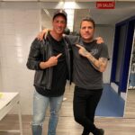 Fernando Torres Instagram – Canciones que te atrapan, que recuerdan… Que bonita la vida @_danimartin_ WiZink Center