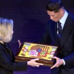 Fernando Torres Instagram - Un honor y un privilegio recibir la distinción de Reservista de Honor. Durante mi carrera he defendido valores que conjuntamente defienden nuestras Fuerzas Armadas y el Deporte. Enhorabuena al resto de premiados en este reconocimiento de nuestro deporte militar.