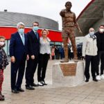 Fernando Torres Instagram – Mister, nos hemos juntado hoy para hacer memoria, para recordarte, para que unos atléticos nos uniéramos en tu recuerdo. Para siempre Luis