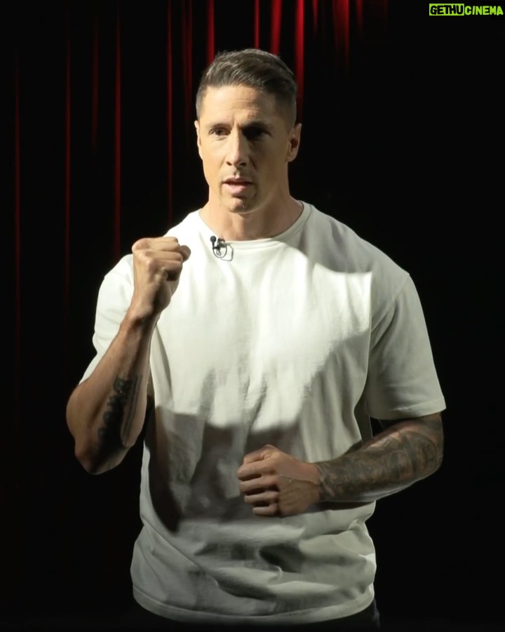 Fernando Torres Instagram - Retirado del fútbol, pensaba que no volvería a sentir una emoción parecida. Pero me equivocaba 🤦♂️ Me hace mucha ilusión compartir este verano con vosotros, haciendo algo tan especial! 😄 ¿Entrenamos juntos? https://entrenamiento.fernando9torres.com #FernandoTorres #Valores #Publi #Elpartidodetuvida #ElGoldeTuvida #FT #crecimientopersonal #crecimientoprofesional #Consejos #EntrenamientoGratuito #Disciplina #Esfuerzo #Meta