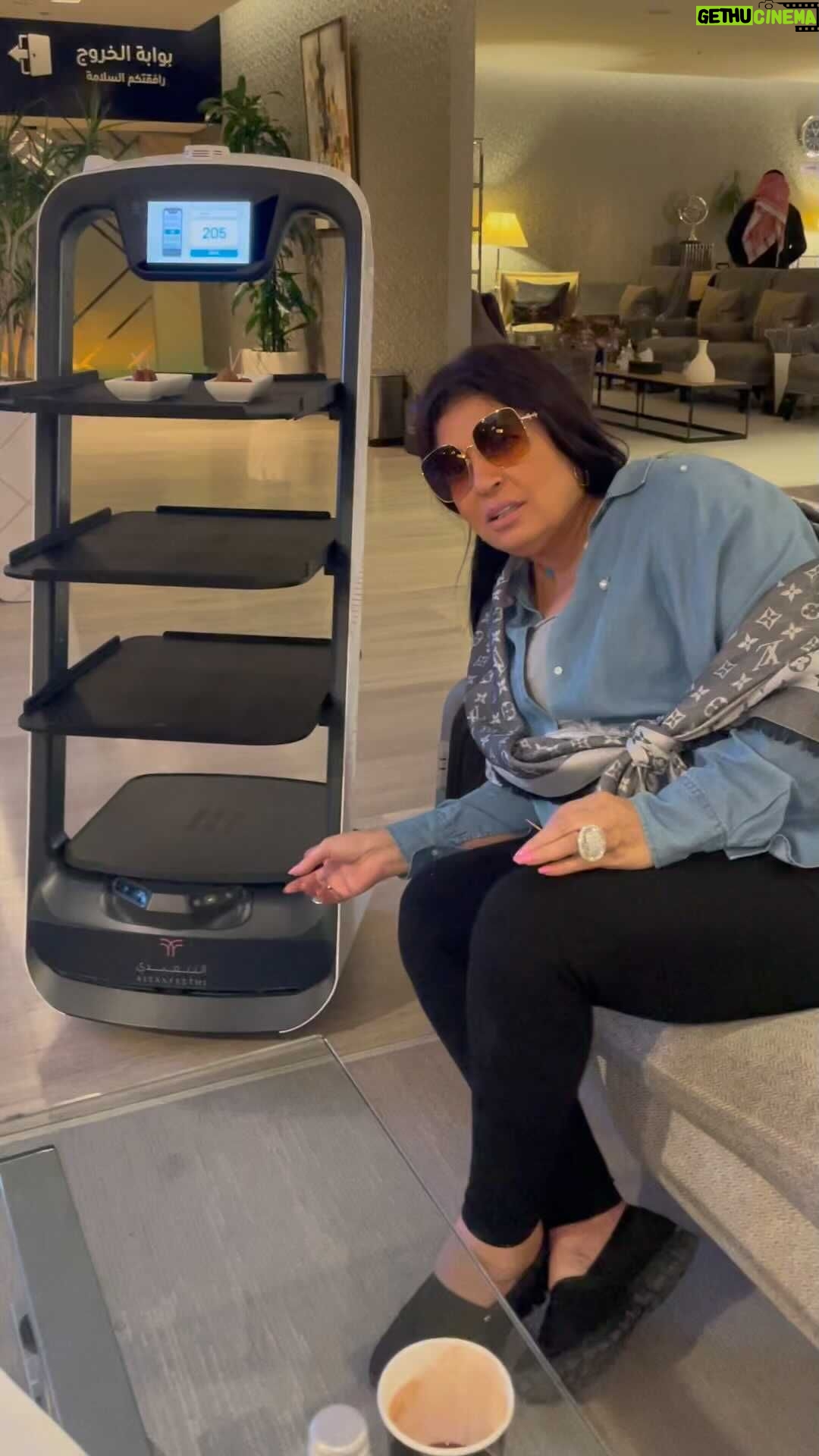 Fifi Abdo - 51.3K Likes - من زيارتي للسعودية ❤️😂😂
#السعودية #الرياض