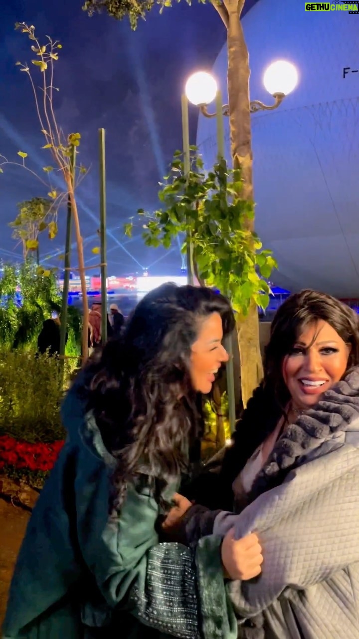 Fifi Abdo - 77.8K Likes - بنتي هنادي بتخاف من الفاير وركس 😂😂❤️🎆
#الرياض #السعودية