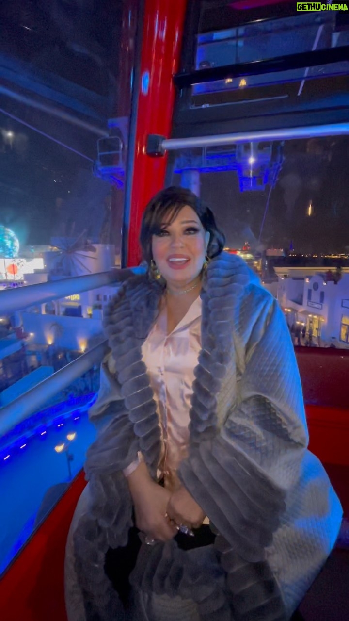 Fifi Abdo - 40.1K Likes - من زيارتي لبوليفارد وورلد #الرياض انبسطت فيه كنت زي الطفلة والله و دخلنا كل البلاد و كان يوم حلو اوي اي لايك ات 💙💙💙💙💙