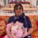 Fifi Abdo Instagram - جود افتر نون من دبي انا يا جماعه فى اوتيل فرساتشي ومبسوطه اوى اوى اوى خمسه اوى ياريت تيجوا بقي عشان اشوفكم واتصور معاكم فى الاوتيل هقولكم امتى عشان تيجو واشوفكم فى فرساتشي بحبكم اوى خمسه امواااه خمسه هوانيووو خمسه @palazzoversacedubai يالا بقي 💋💋💋💋💋
