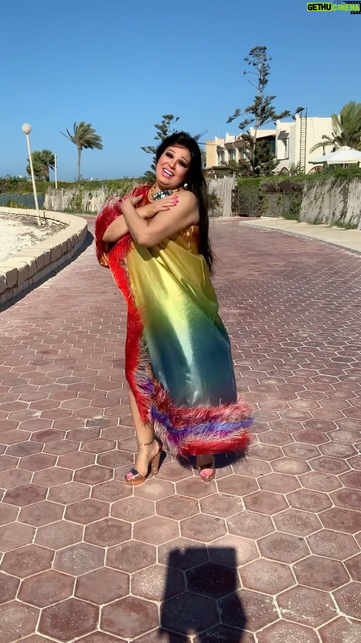 Fifi Abdo - 56.6K Likes - النهاردة ده اول فيديو اعمله من الساحل الشمالي بحبكم اوي ❤️❤️❤️❤️❤️
فستاني من @mai_radwan_mytass