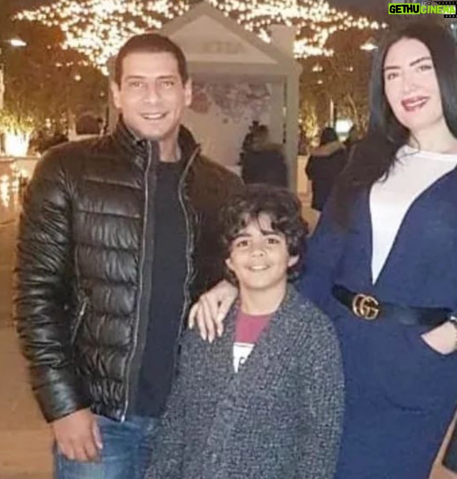 Fifi Abdo Instagram - حبيبة قلبي يا عبير انا لله و انا اليه راجعون ربنا يرحم احمد اخوكي و يجعل مثواه الجنة يا رب و يطول في عمرك و عمر امك و ابنه و اخواتك مافيش كلام اقولهولك بعد اللي انتي كاتباه ربنا يصبركم يا رب برجاء الدعاء لاحمد شقيق الفنانة عبير صبري بالرحمة و المغفرة