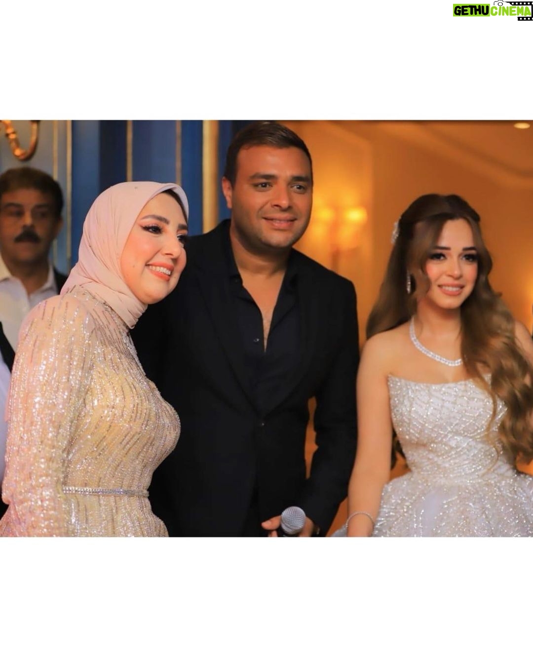 Fifi Abdo Instagram - الف مبروووك للعروسة القمر د. لؤة سرور و عريسها رجل الاعمال حماد ايهاب و لعائلتهم. للأسف مقدرتش اكون معاكم في الليلة الجميلة دي بتمنالكم السعادة و الهنا يا رب و عقبال كل البنات و الشباب يا رب ❤️❤️❤️❤️❤️