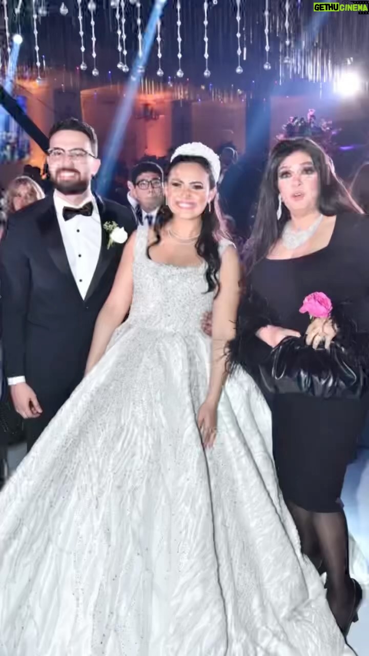 Fifi Abdo Instagram - الف مبروووك للعروسة القمر حبيبه سامر و عريسها محمد حسين. و الف مبرووك لام العروسة صحبتي و حبيبتي رباب عبد العاطي و زوجها سامر يوسف و جدة العروسة زينات الشال ربنا يسعدهم و يباركلهم و تفرحوا باولادهم يا رب ان شاء الله و عقبال كل البنات و الشباب ❤️❤️❤️❤️❤️