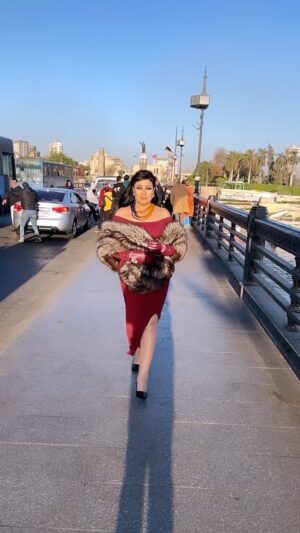Fifi Abdo Instagram - ده اخر مشهد عملته في مسلسل شغل في العالي في رمضان على كوبري قصر النيل