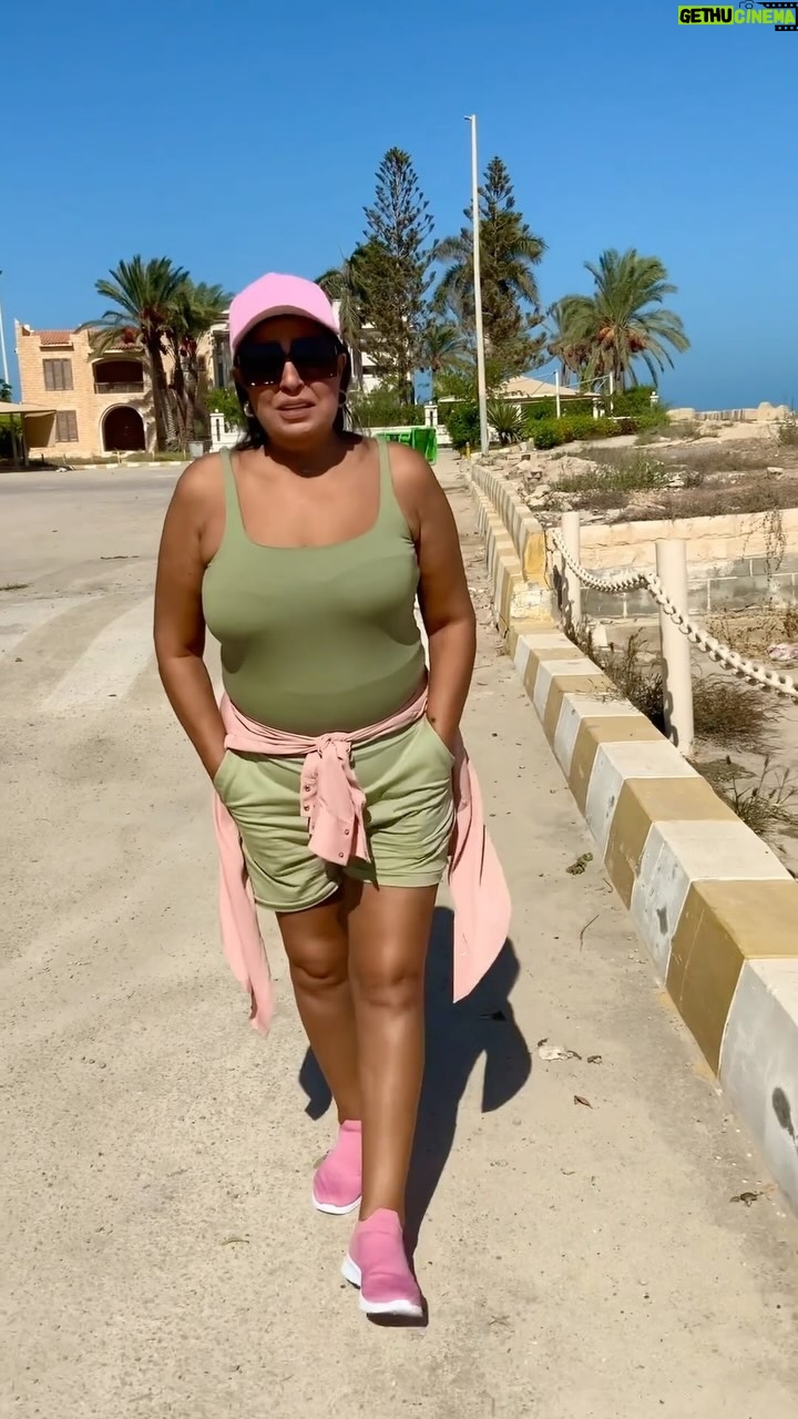 Fifi Abdo - 38.6K Likes - صباح الفل و الصحة و العافية عليكم و علينا الله يديمها من نعمة و يحفظها من الزوال ده بعد العملية الثانية و الحمد لله 🙏🏼💚💚💚💚💚 يوم ٢٥/٩ سنة ٢٠٢٣ من الايام السعيدة علي قلبي و بحمد ربنا اني قدرت استرد صحتي و رجعت اقف علي رجلي تاني و احس اني فيفي من اول و جديد بحمدك يا رب و ربنا يشفي كل مريض 🥰