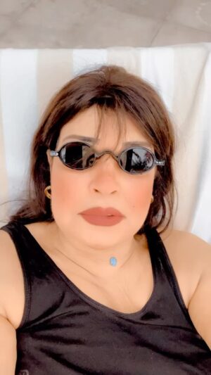 Fifi Abdo Instagram - ‏إلهي حبيني هذا القهوة والهداية إني اخلاق إستكوزا هنام