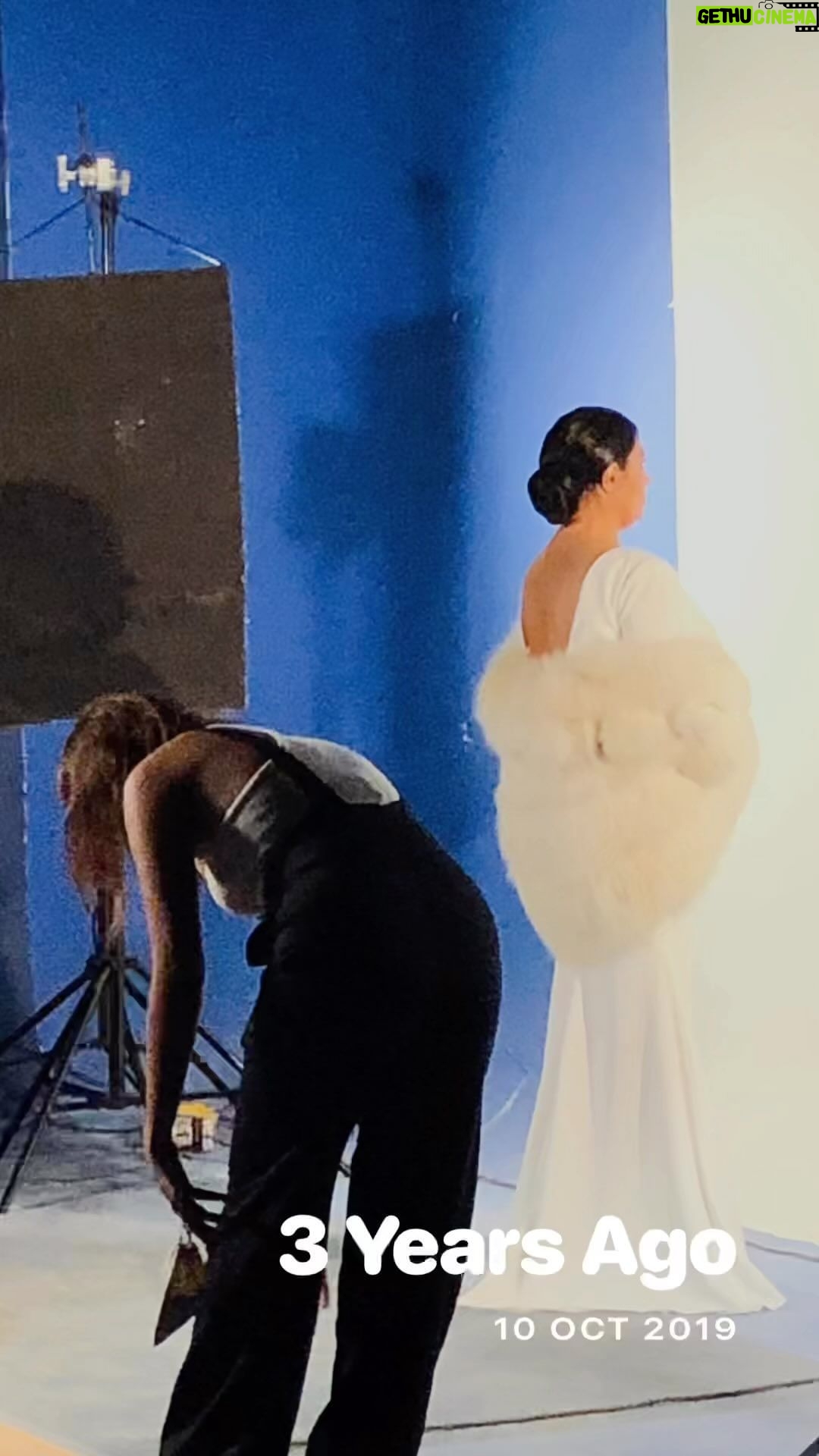 Fifi Abdo Instagram - من كواليس تصوير فوتوشوت مجلة ڤوج عربية ❤️ @voguearabia From the making of my Vogue Arabia photoshoot